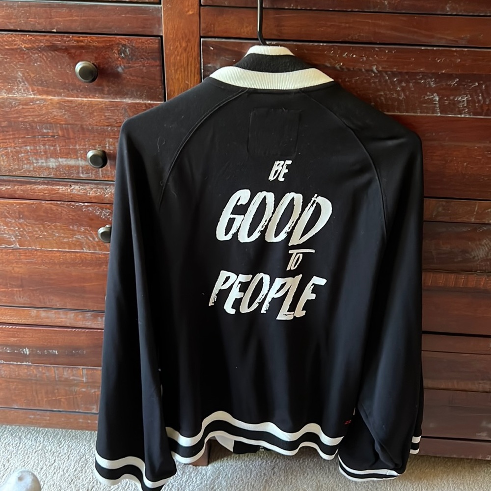 NWT Peace love world “Be Good To People” jacket.